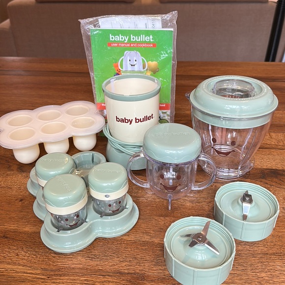 Baby Bullet. GUC. Missing 3 small food storage containers. - Picture 1 of 6